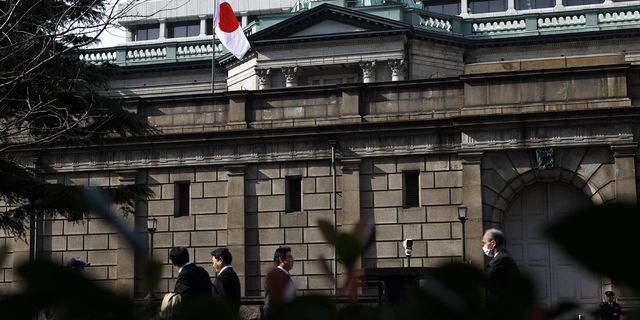Japan's business mood reaches decade-maximum