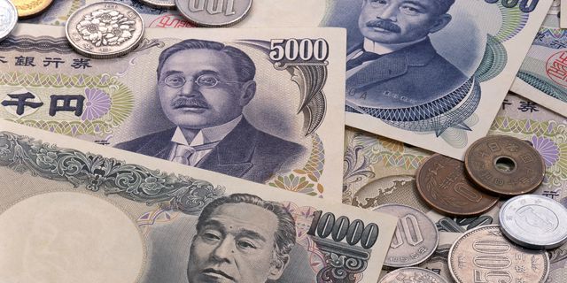 CPI misses hopes weighing on Japanese yen 