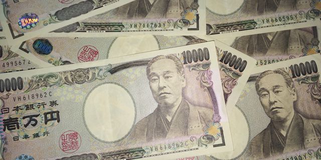 Yen is a bit stronger on flood of month-end data