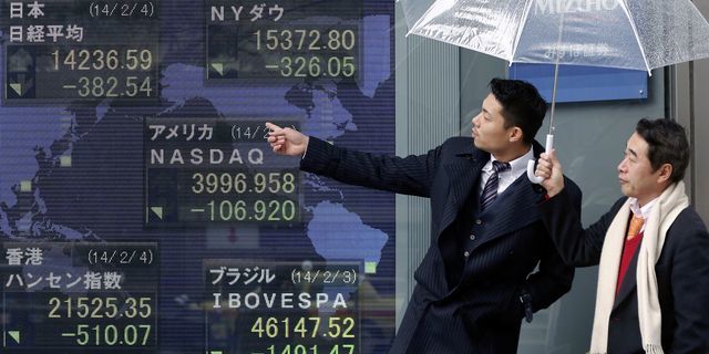Asian shares go down 