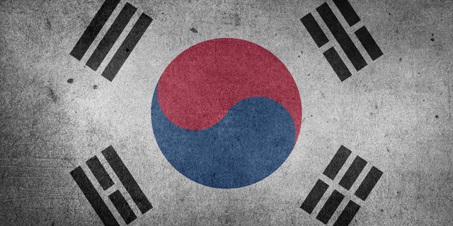 South Korea major bank keeps interest rate on hold 