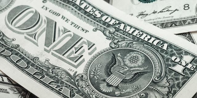 Greenback moves up 