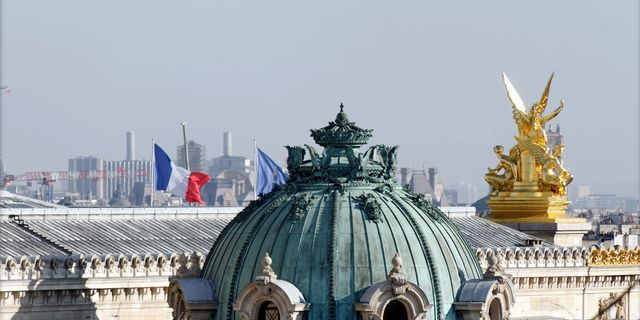 French public deficit moderately misses government objective in 2016