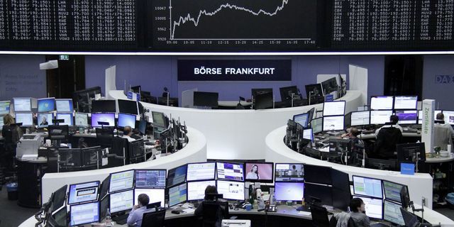 European shares go down ahead of risk events 
